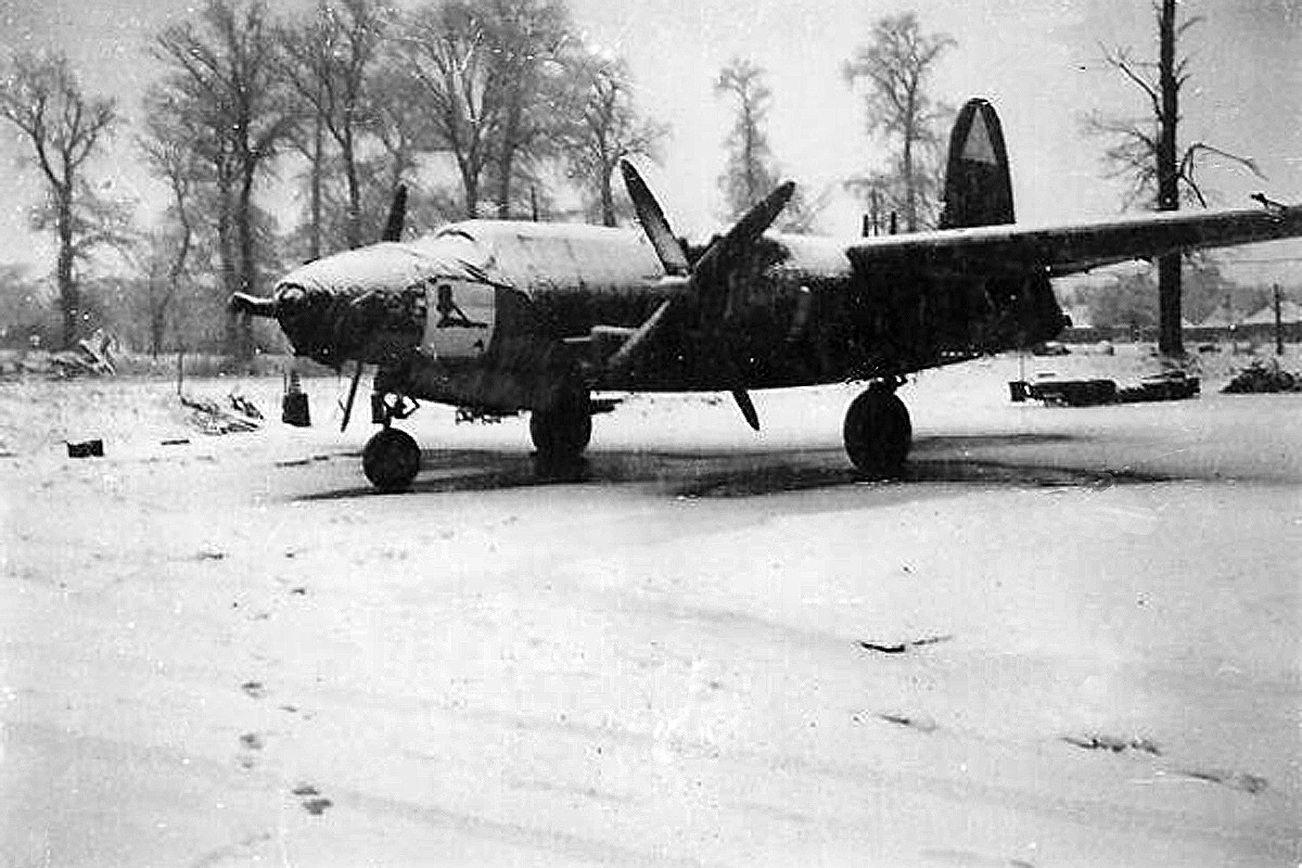 b-26-Queen-of-Hearts-1